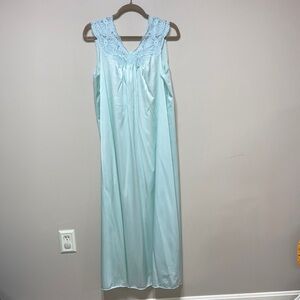 Vintage vanity fair long sleeveless lace top mint green nightie nightgown small